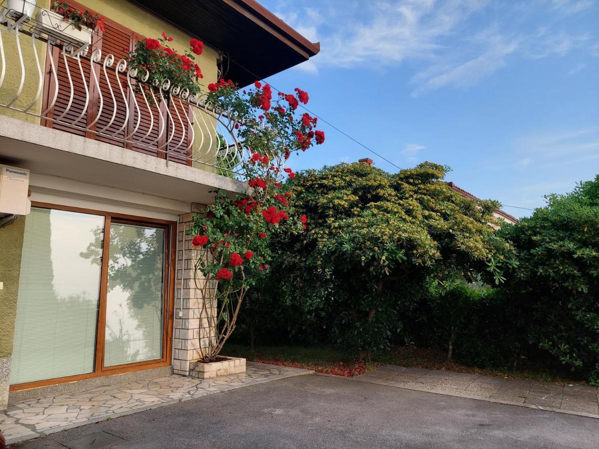 Apartma Niko Pirano Esterno foto